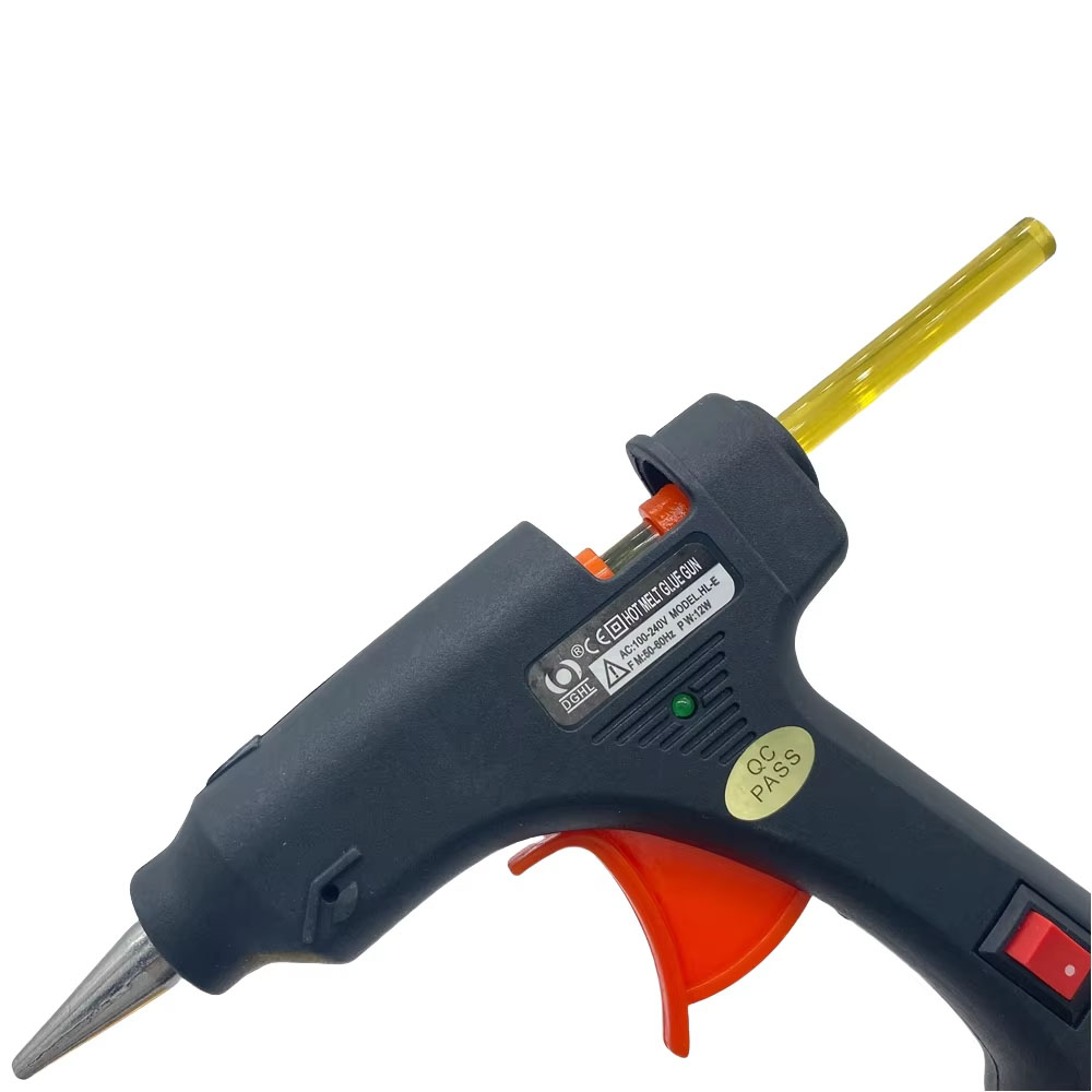 Pistolet do kleju na gorąco DI – Glue Gun Hair recenzja i cena
